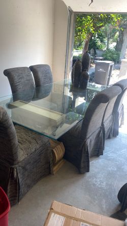 Glass Table With Chairs 