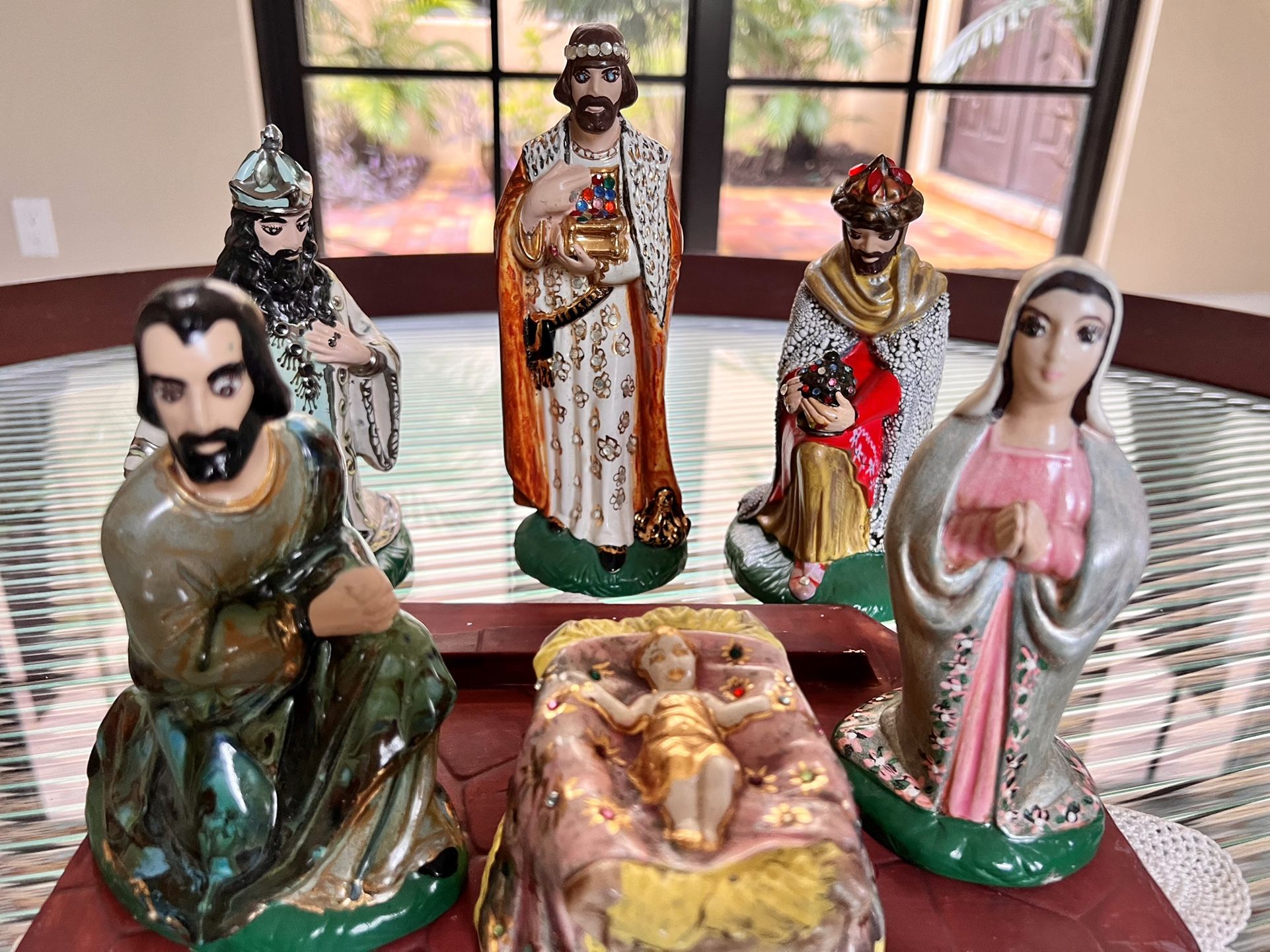 Vintage Christmas Holland Mold Nativity Set 7 Pieces In Excellent Condition .