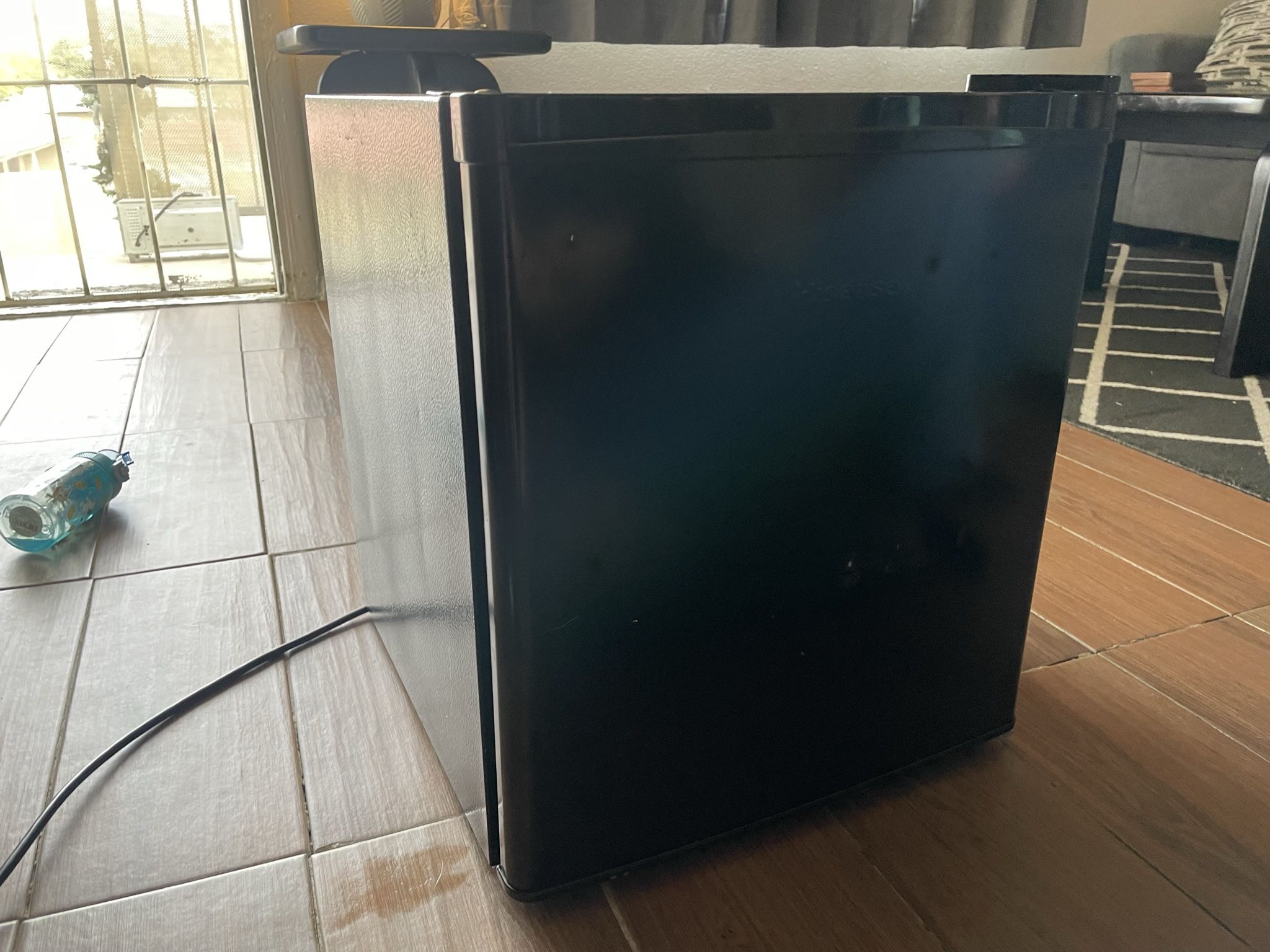 Hisense Mini Fridge