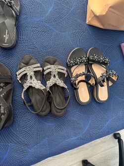 Women’s sandals size 10