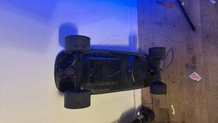 Electric skateboard