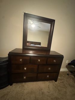 Drawer with mirror