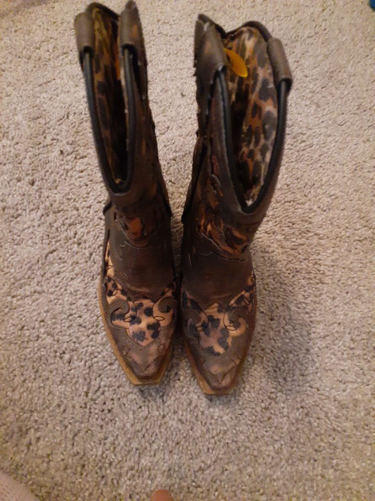 Girls Laredo boots
