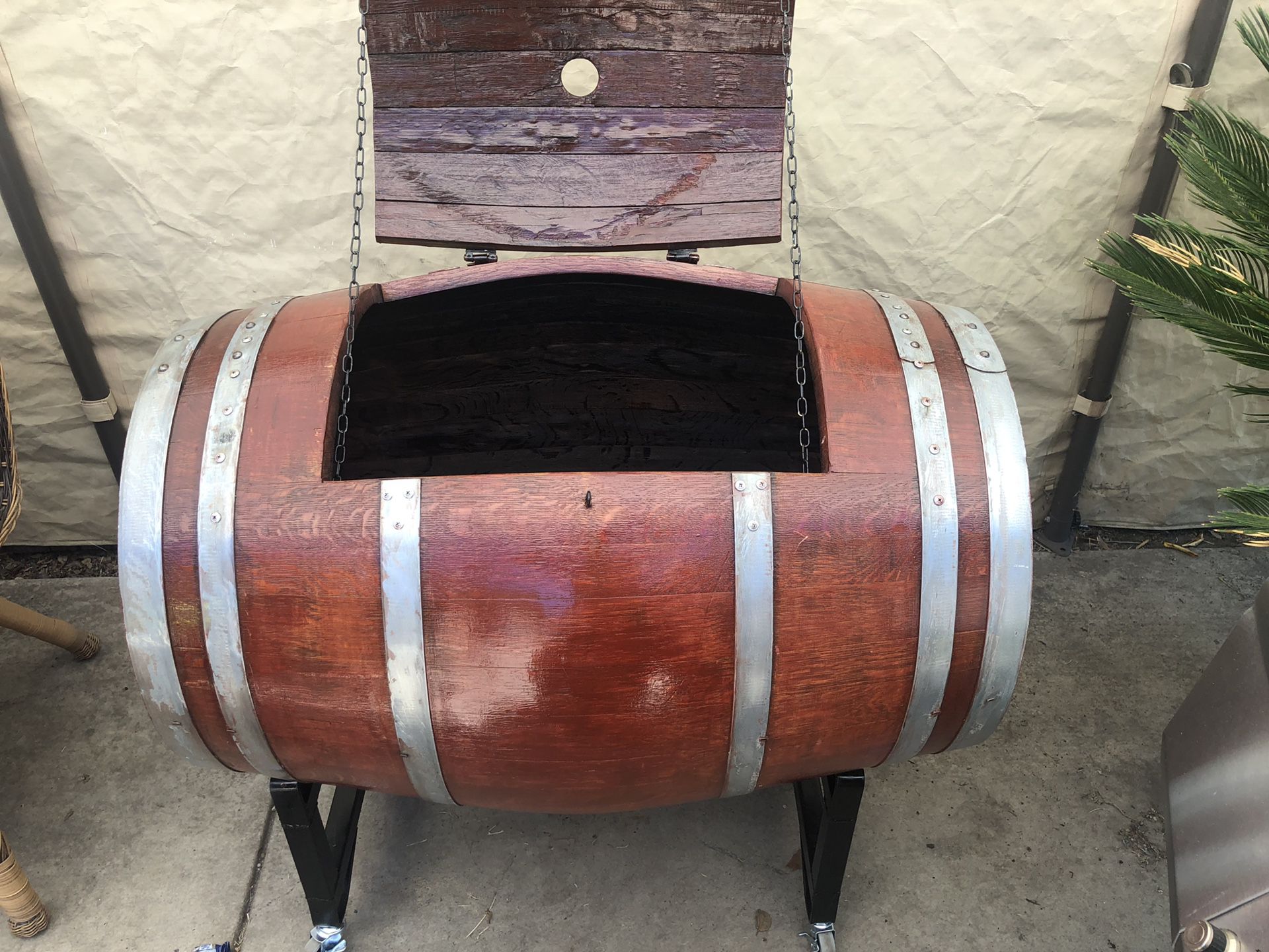 Barrel/Cooler for beers/drinks