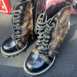 Louis Vuitton Women Boots