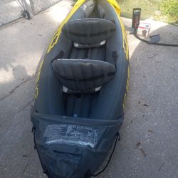 K2 Intex Explorer Kayak (Plus 2 Oars)