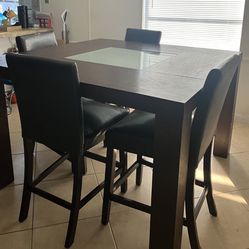 Table And Chairs (4 Seats)