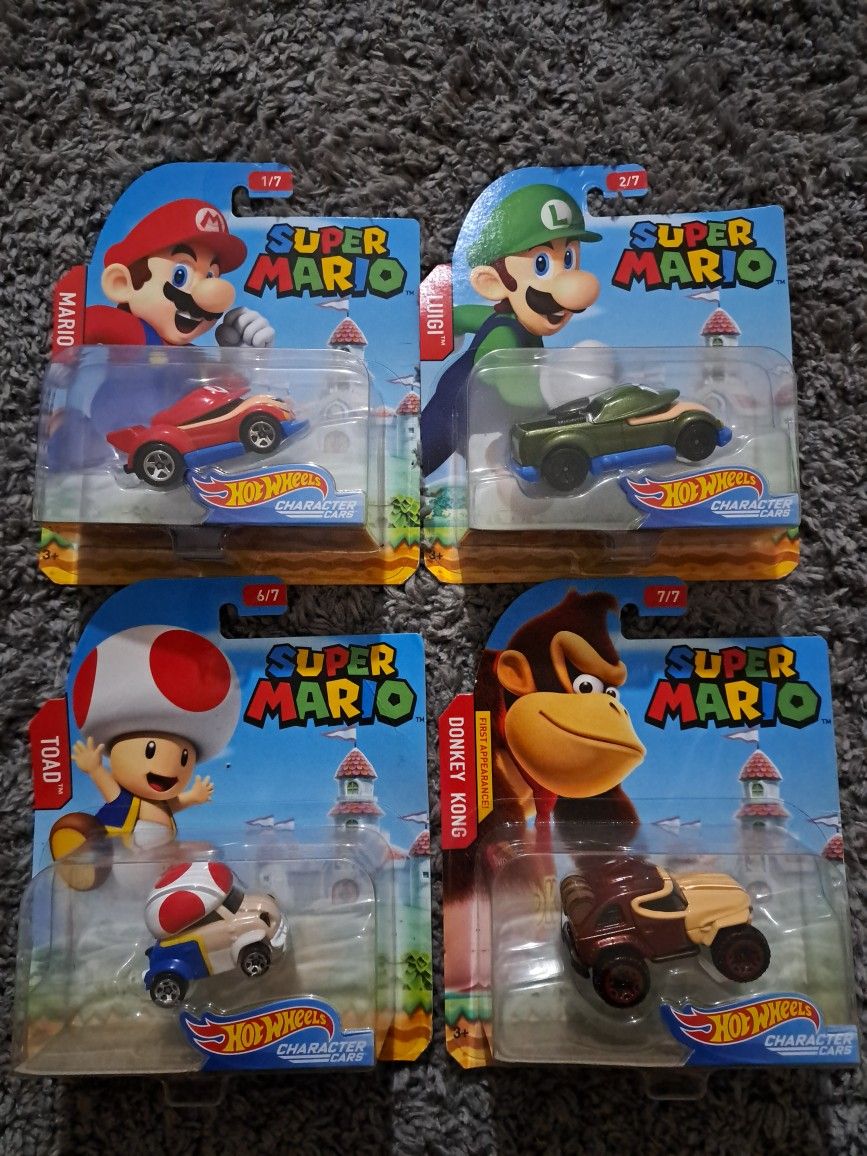 4 Hot Wheels Super Mario Characters