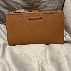 Wallet Michael Kors $60