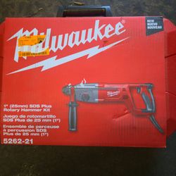 Milwaukee 8 Amp Corded 1 in. SDS D-Handle Rotary Hammer #8732