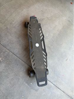 Electric skateboard