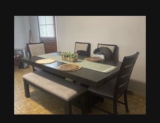 Dinning Room Table