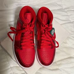 Never Worn Red On Red Air Jordan’s 1  mid