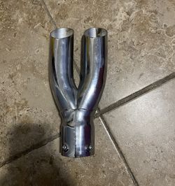 Exhaust tip