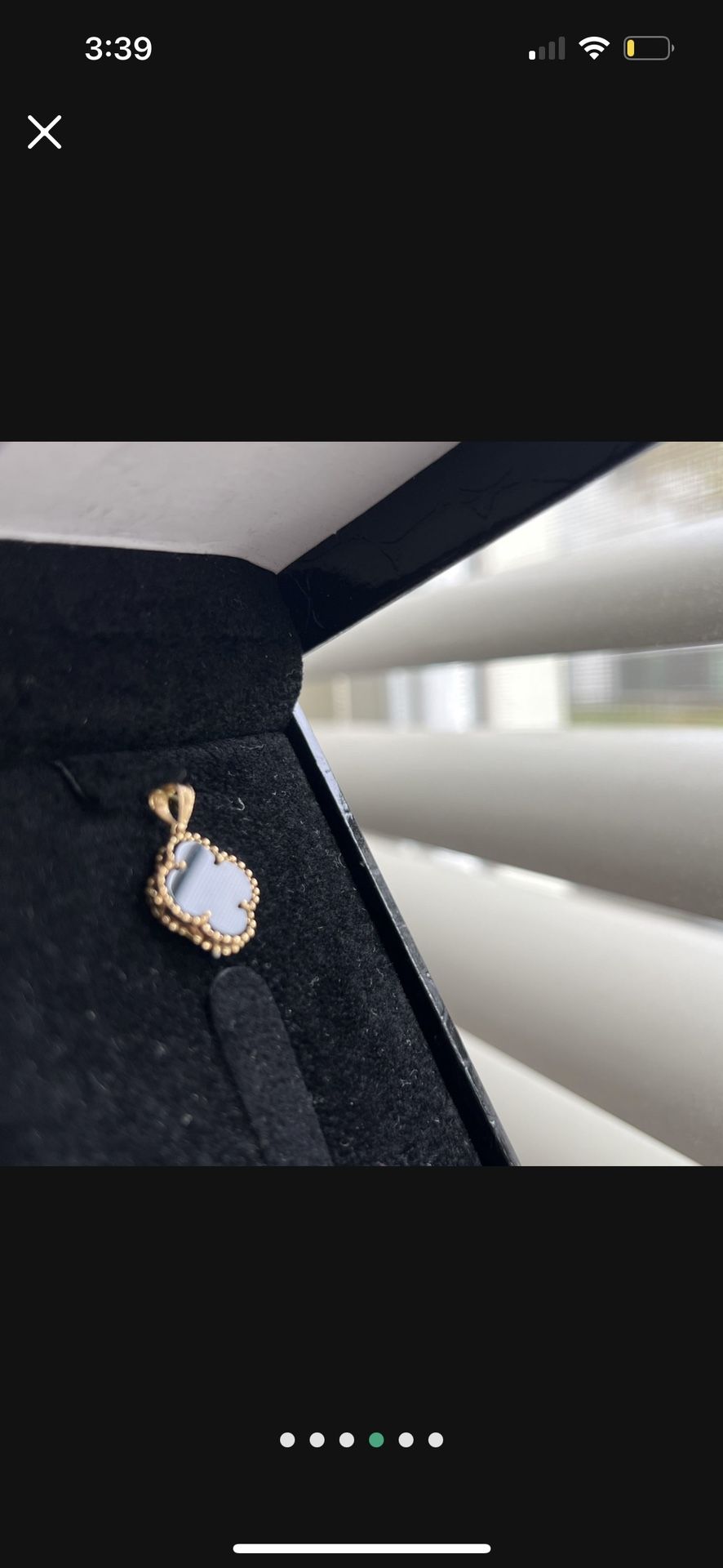 Neckless Gold / No Chain