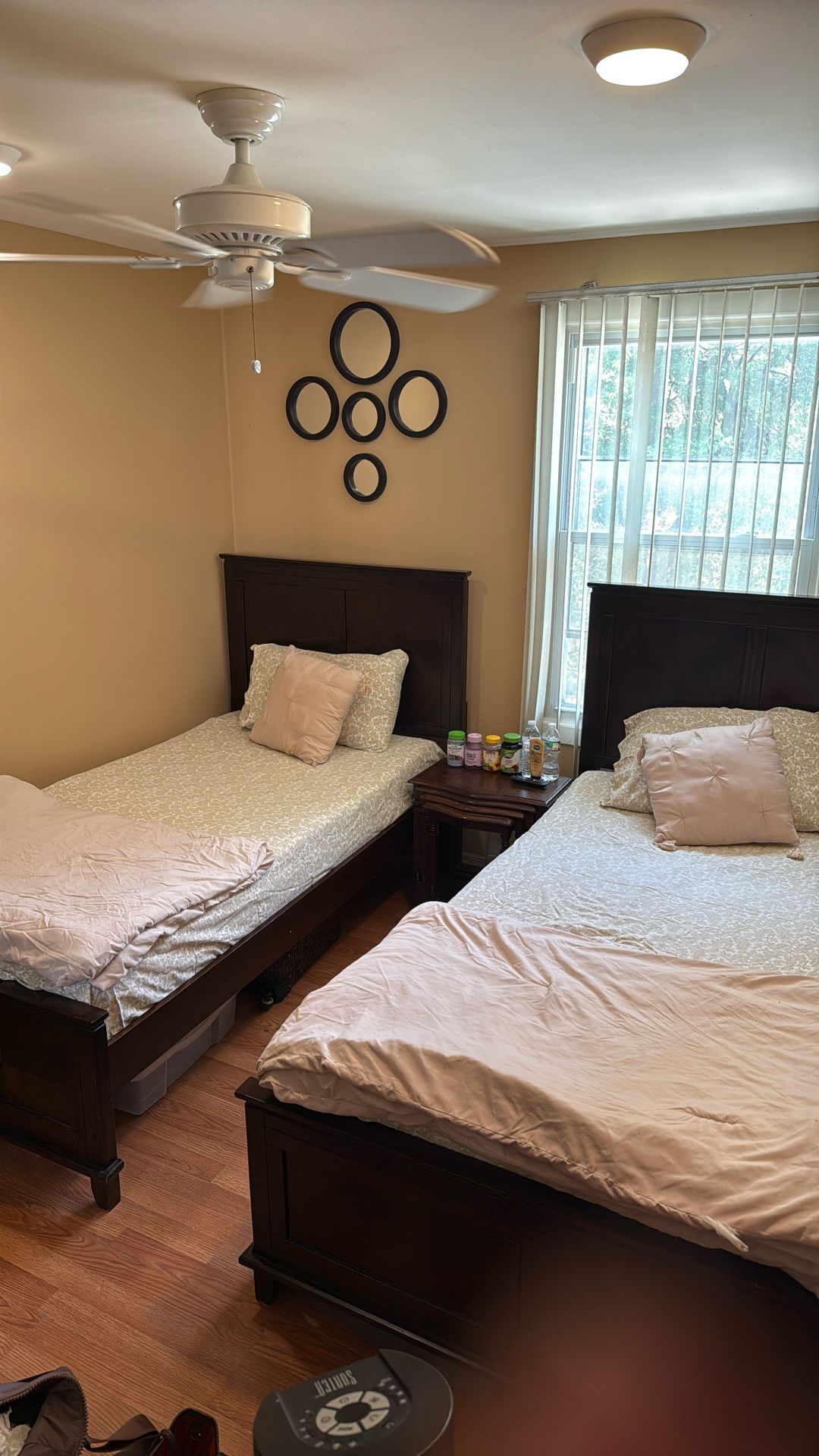 2 Dark Wood Twin Beds With Mattress