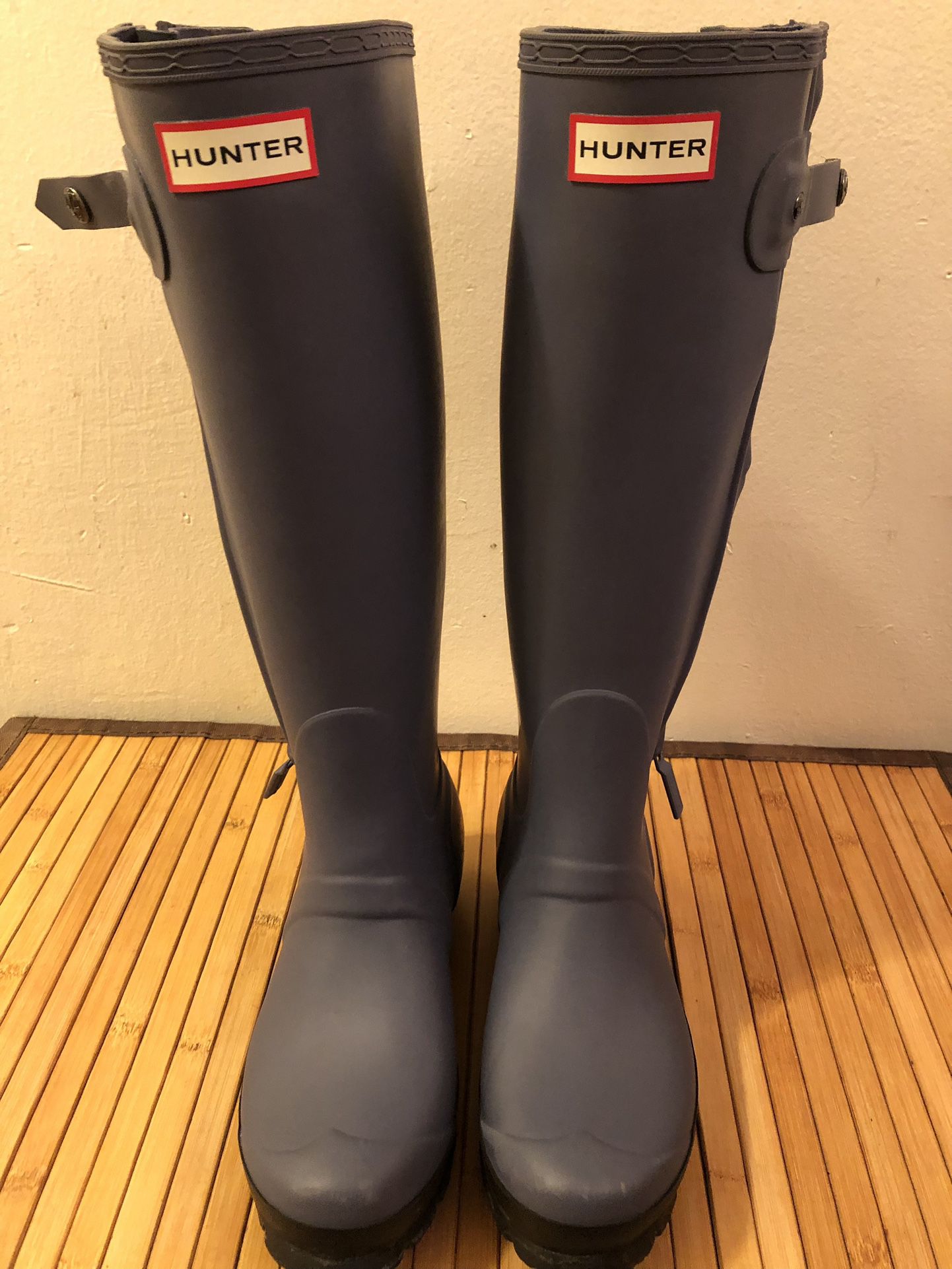 Original Tall Slim Side Zipper Winter/ Rain Boots Sz: US 5