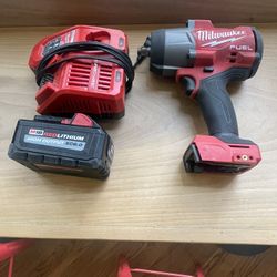 Milwaukee M18 Impact Wrench , Rapid Charger And 6.0 Battery 