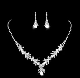 Rhinestone Jewelry Set Christmas Tree Shaped Crystal Pendant Necklace & Dangle Earrings For  Women 