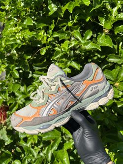 Size 8.5 Size 8.5 Men Asics Gel NYC Cream Clay Grey Size 10 Women 1203A383