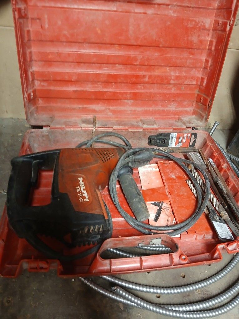 Hilti Rotary Hammer With Masonry Drill Bits. New Spike And Chisel Bits
