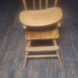 Wooden Highchair With Sliding Tray