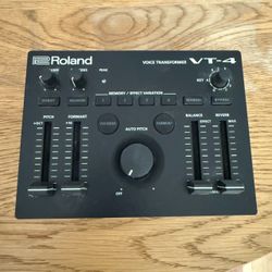 Roland VT-4 Voice Transformer / Vocal Effects Processor