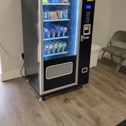 Combo Machine For Drinks And Snacks With Credit Card Reader 