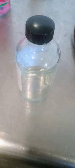 Boston round glass bottles with lid