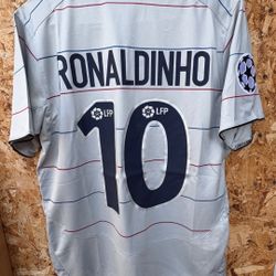 Retro Barcelona 2003/2004 Away Jersey - Ronaldinho - Size M