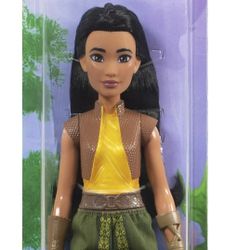 Disney Princess Raya Fashion Doll