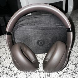 Beats Studio Pro Bluetooth Wireless Headphones 