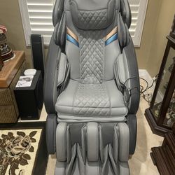Osaka Massaging Chair