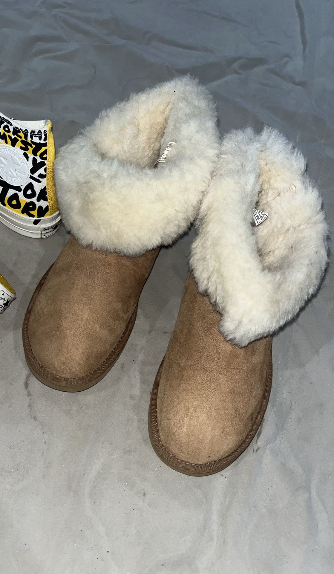 Uggs Women’s Sz 11