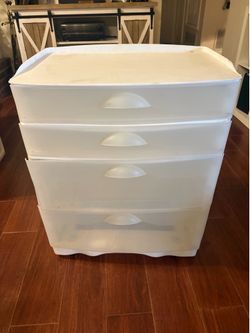 4 drawer Sterilite  container with wheels