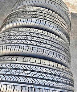 225 65 17 Continental tires Con 80% de Vida Las 4