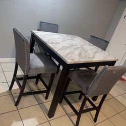 NEW IN BOX -5 Piece Beautiful White Faux Marble Dining Set with Grey Velvet Chairs   👑