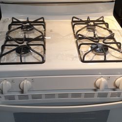 GE JGBS60DEKCC 30 in. 4.8 cu. ft. Gas Range Stove BFJ7