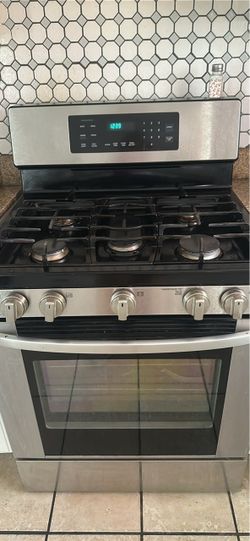 Stainless Steel Gas Range with 5 Burners