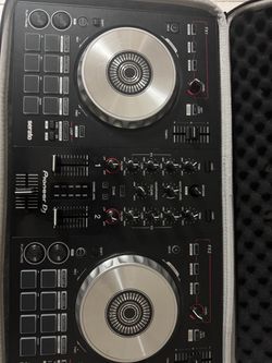 PIONNER DJ DECK  Serato DDJ-SB3 COMES WITH CASE
