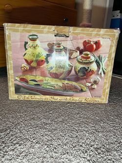 Vintage Certified International "Tuscany" Oil & Vinegar Set with Garlic Keeper(new in box)