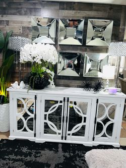 Gorgeous mirrored sideboard buffet