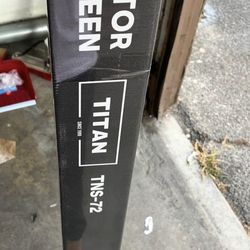 Digital Projector Screen