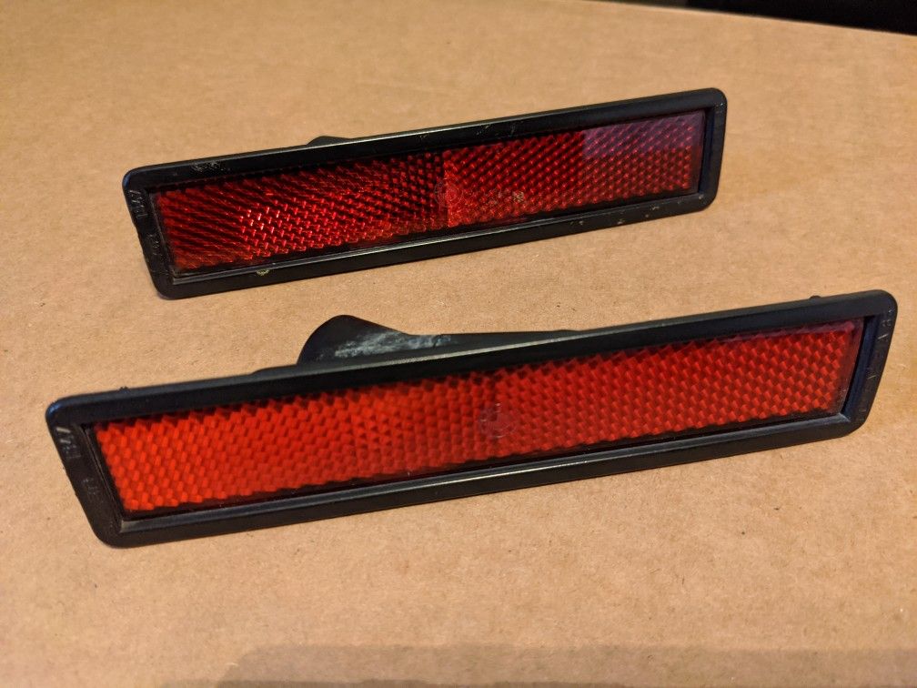 89-94 BMW E32/E34 5 7 Series L+R Rear Side Marker Reflector Lights OEM