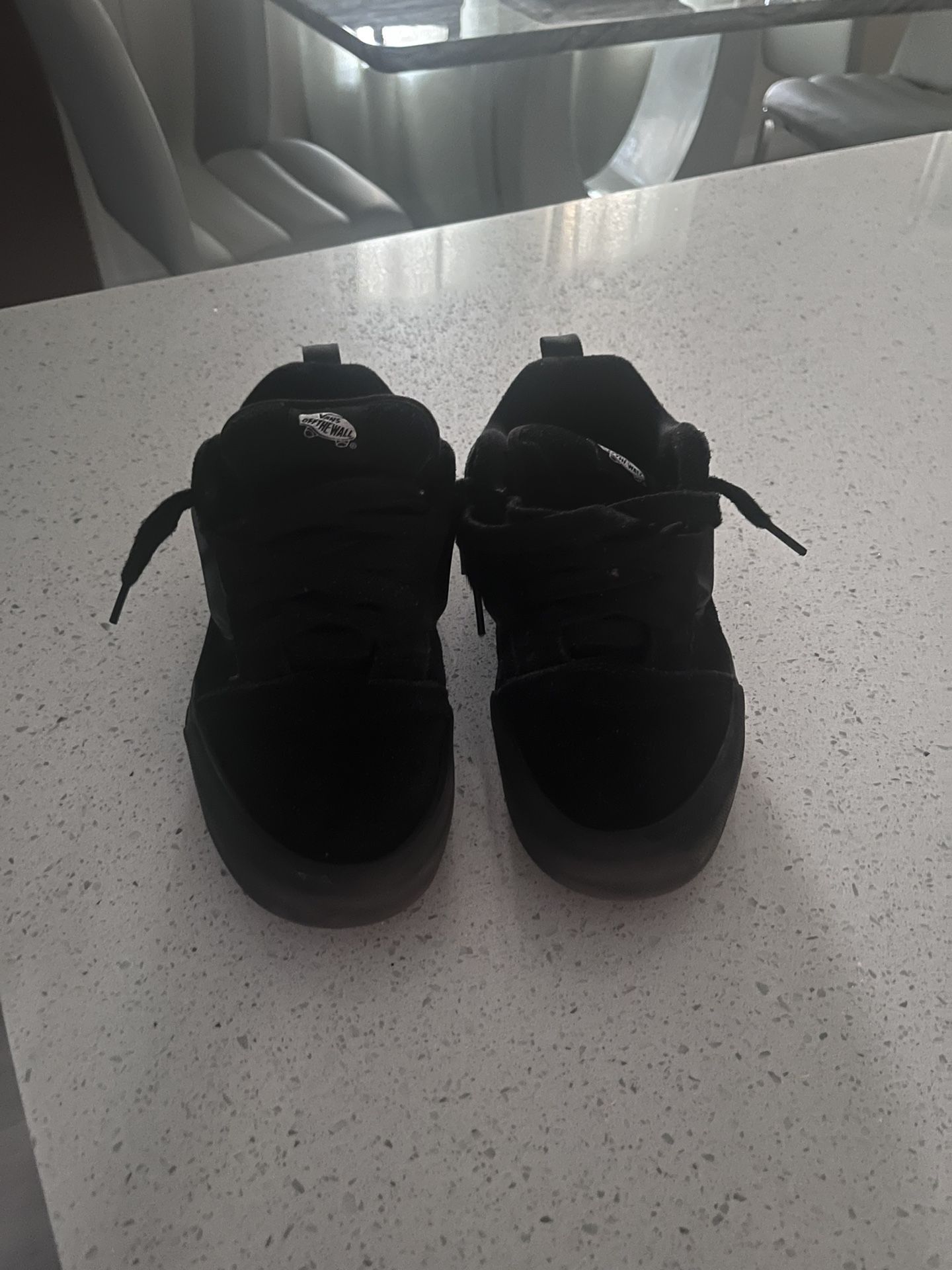 all black vans