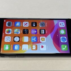 EXCELLENT Unlocked IPhone 7 32gb,. Works With Any Company.   Comes with charger and cable.    In great condition, everything works good.    Cash, 150.