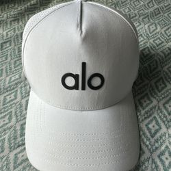 Alo Performance Trucker Hat