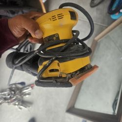 Dewalt Palm Sander Corded 