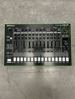 Roland Tr-8