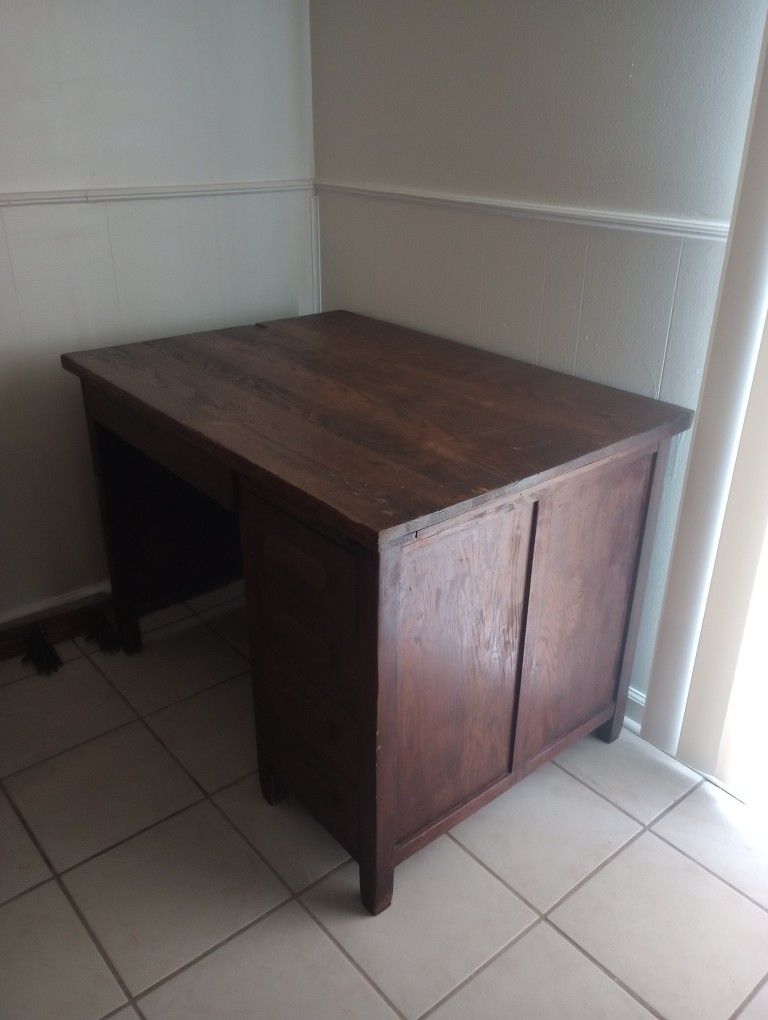 1920 Antique Oak Teachers Desk